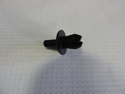 Nýt s čepem 8x12 mm OCTAVIA III. , ORIGINAL N0385494