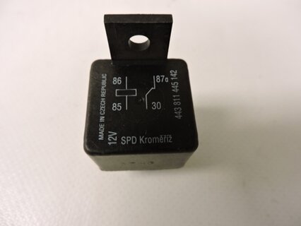 Relé rozpínací 4 PIN Š120, CZ 443811445142