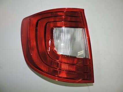 Světlo zadní levé SUPERB II. COMBI, MAGNETI MARELLI 714021481701