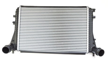 Chladič nasávaného vzduchu OCTAVIA II. 1,6 TDI 77 kw, NISSENS 96568