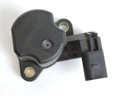 Spínač zpátečky, ORIGINAL